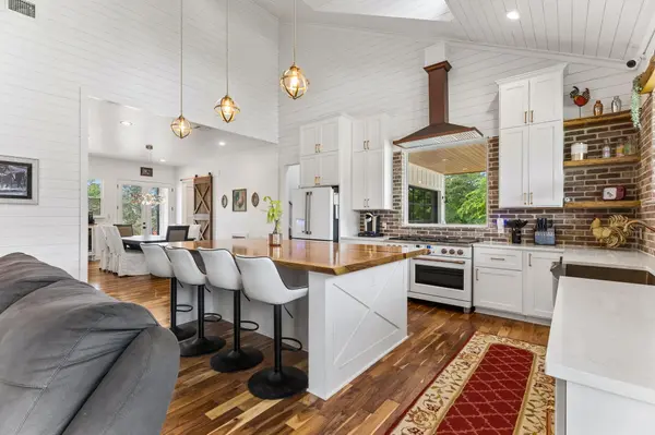 143 W Tanglebriar CT, Bastrop, TX 78602
