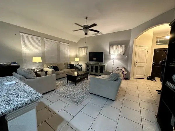 404 Blue Waterleaf LN, Georgetown, TX 78626