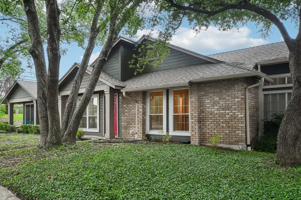 1015 E Yager LN #2, Austin, TX 78753