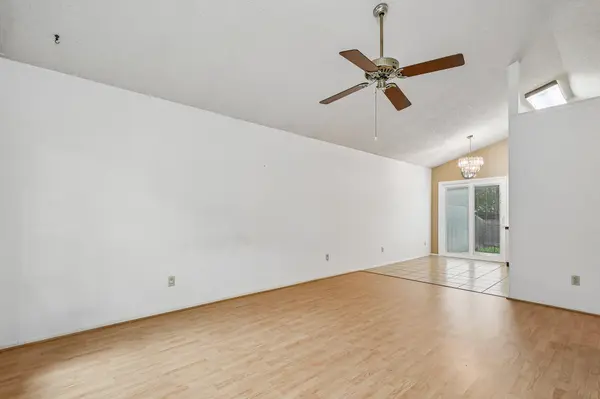 1015 E Yager LN #2, Austin, TX 78753