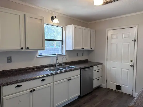 298 Lamaloa LN, Bastrop, TX 78602