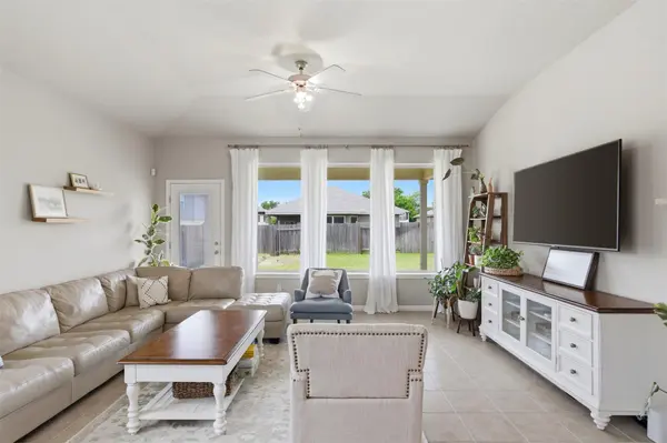 8104 Rosano ST, Round Rock, TX 78665