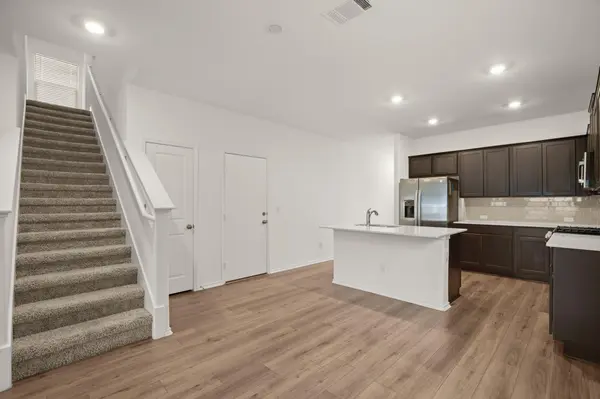 201 Mendoza, Kyle, TX 78640