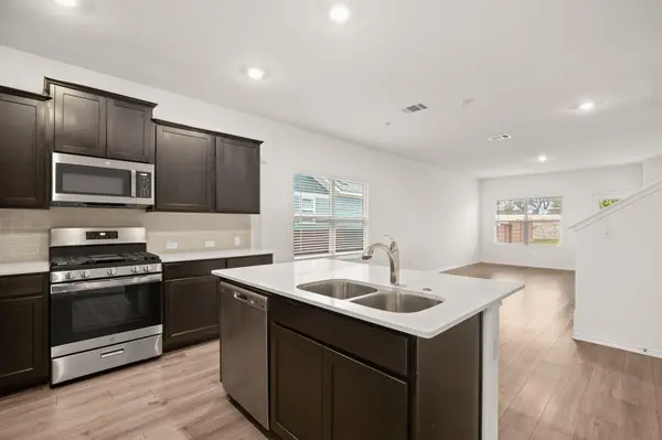 201 Mendoza, Kyle, TX 78640