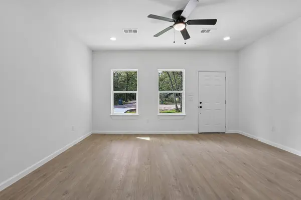 210 Flint Ridge ST, Bastrop, TX 78602
