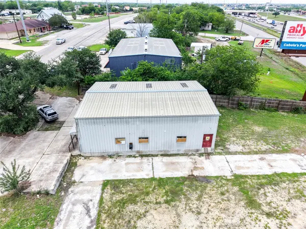 505 S Old Hwy 81, Kyle, TX 78640