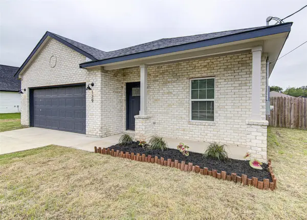 129 Kawainui LN, Bastrop, TX 78602