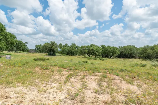 140 Longview LN, San Saba, TX 76877