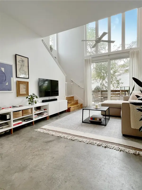 1204 Woodland Ave #B, Austin, TX 78704