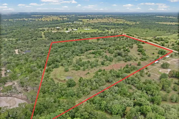 000 Oil Field RD, Lockhart, TX 78644