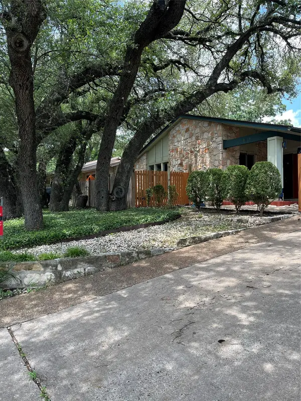 8604 Furness DR, Austin, TX 78753
