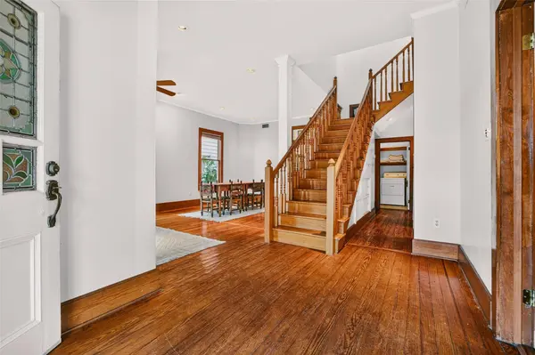 812 W 10th ST, Austin, TX 78701