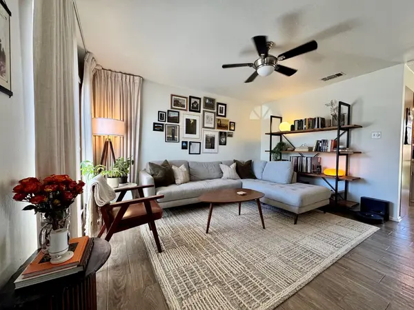 1402 Camelot CIR, Austin, TX 78745