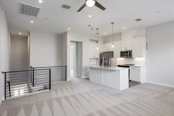 12001 Vista Parke DR #202, Austin, TX 78726
