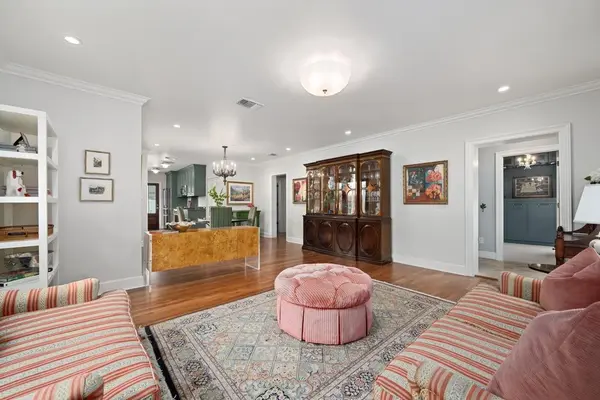 1908 W 37th ST, Austin, TX 78731