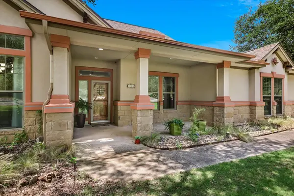 101 Paloma PL, Liberty Hill, TX 78642