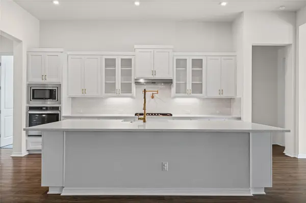 1336 Academy Oaks DR, San Marcos, TX 78666