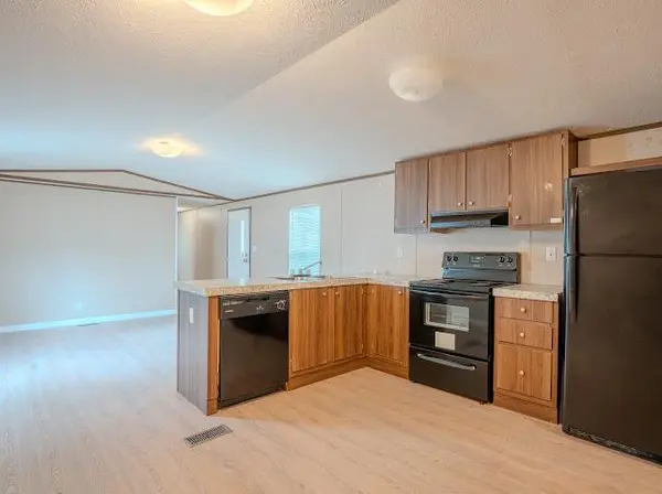 119 Royal ST, Taylor, TX 76574