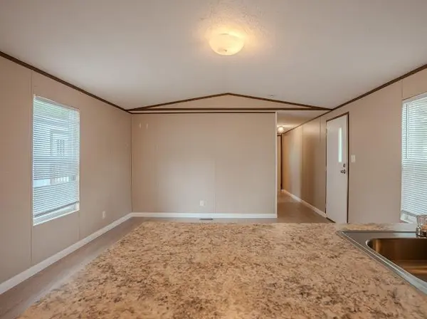 119 Royal ST, Taylor, TX 76574