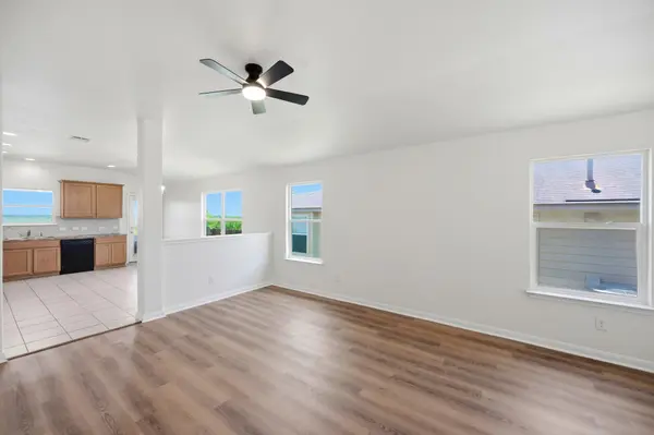 209 Hoya LN, San Marcos, TX 78666