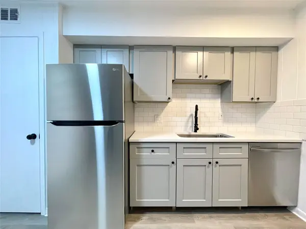 2306 Barton Village CIR, Austin, TX 78704