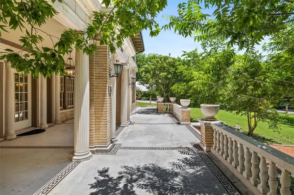 1030 Belvin ST, San Marcos, TX 78666