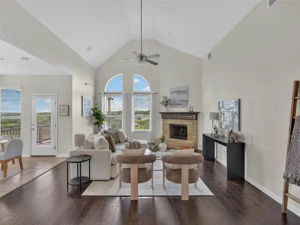 700 Ledge Stone DR, Austin, TX 78737