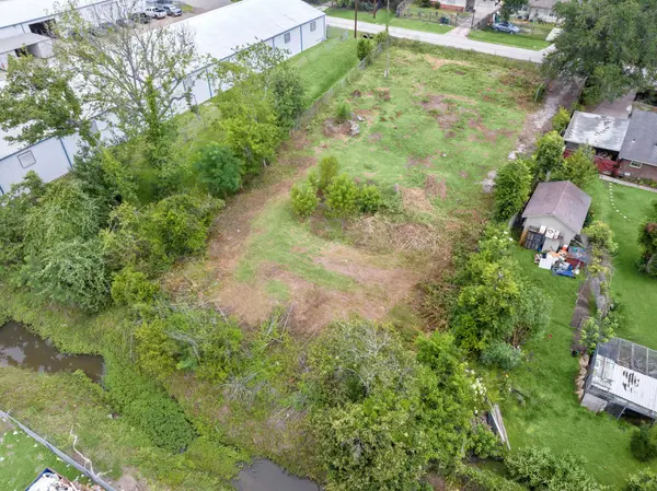 345 Delz ST, Houston, TX 77018