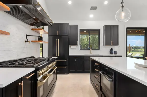 205 Retama Tree TRCE, Liberty Hill, TX 78642