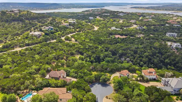 7301 Matisse Pointe DR, Jonestown, TX 78645