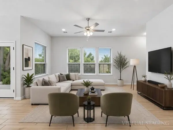 928 Centerra Hills CIR, Round Rock, TX 78665