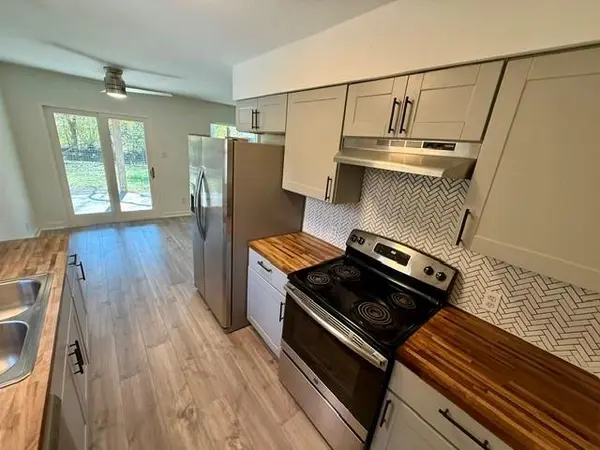 7303 Whispering Creek CIR #A & B, Austin, TX 78736