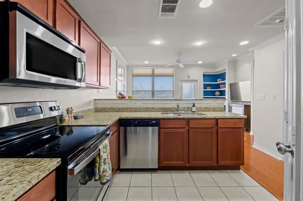 305 E 31st ST #2, Austin, TX 78705