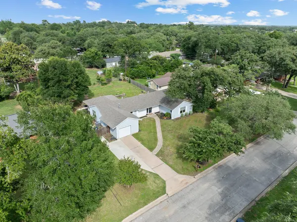 508 San Jacinto DR, Rockdale, TX 76567