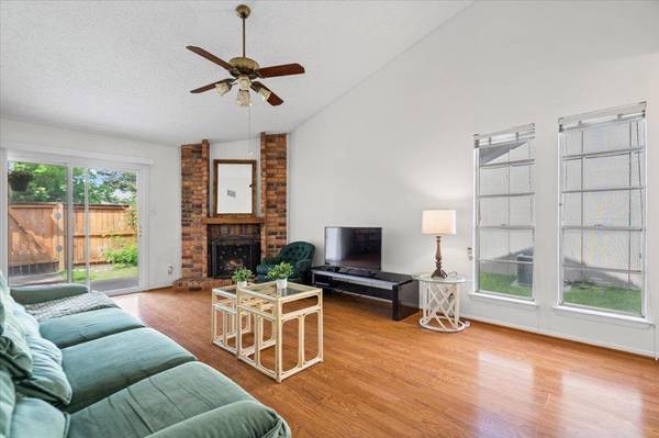 1617 W Braker LN #B, Austin, TX 78758