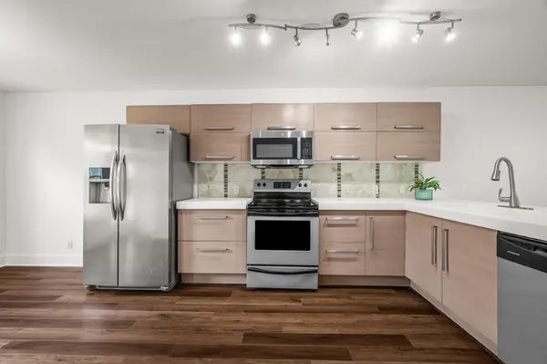1101 Grove BLVD #208, Austin, TX 78741