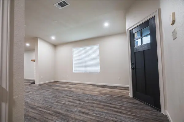 1205 Gazania DR, Pflugerville, TX 78660