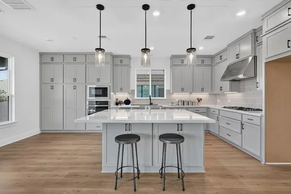 9204 The Ravine WAY, Austin, TX 78744