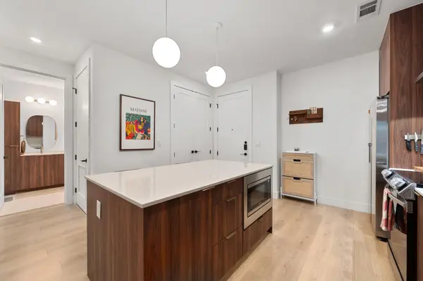 1701 Simond Ave #215, Austin, TX 78723