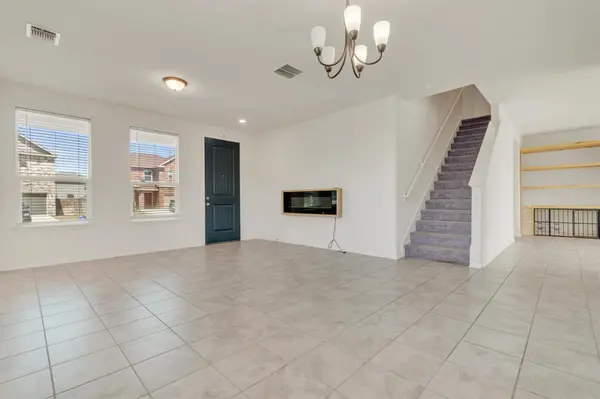 401 Briarfield DR, Seguin, TX 78155
