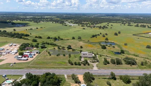 3345 E Austin ST, Giddings, TX 78942