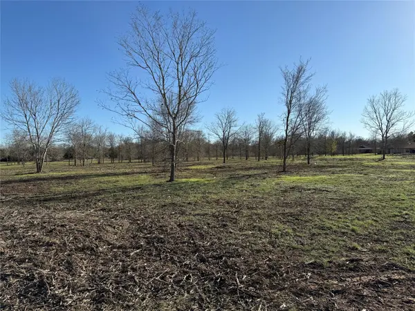 0 Country Club DR, Seguin, TX 78155