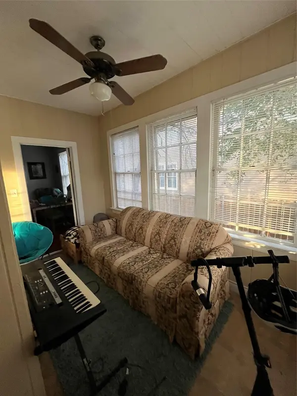 416 W 32nd ST, Austin, TX 78705