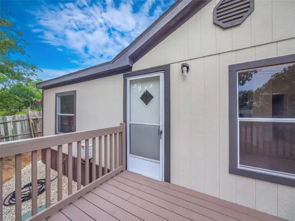 2846 Indian TRL, Kingsland, TX 78639