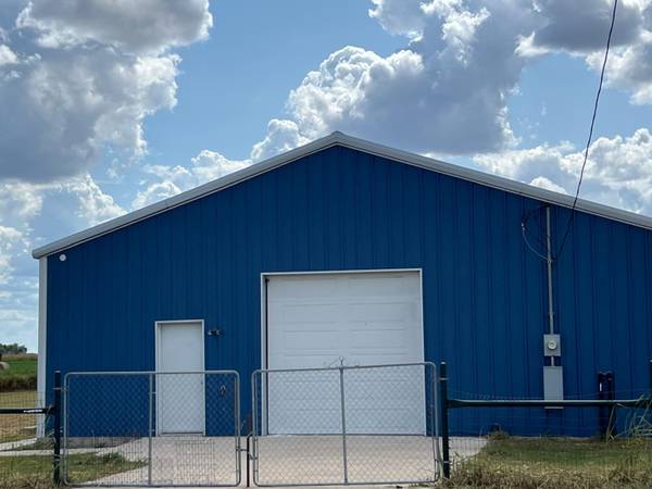 2000 County Road 453 RNCH, Coupland, TX 78615