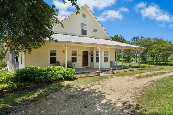 1610 County Road 463, Elgin, TX 78621