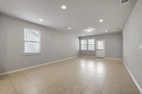 1907 Pecan Island DR, Leander, TX 78641