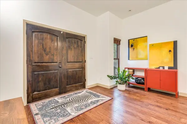 3012 S 4th ST #B, Austin, TX 78704