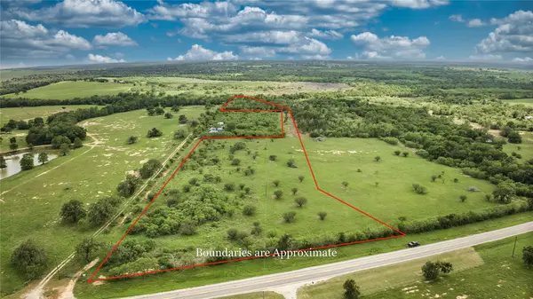9296 Fm 713, Dale, TX 78616