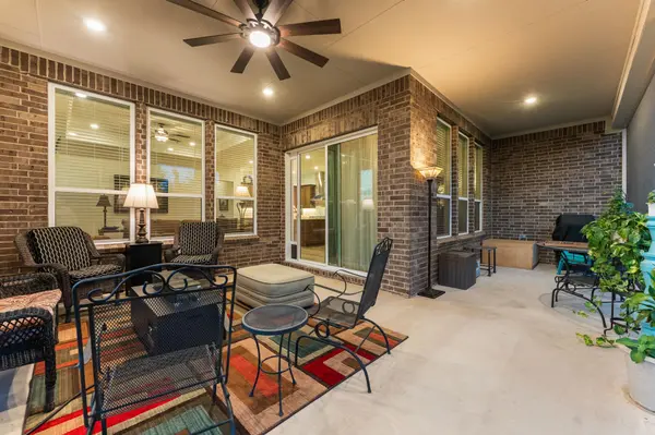 112 Telegraph LN, Georgetown, TX 78633